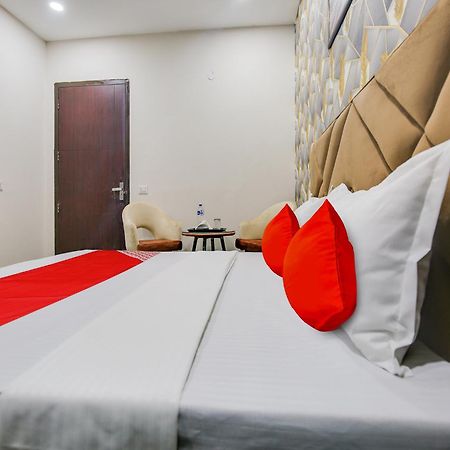 Hotel O Silver Sky ลูดิฮานา ภายนอก รูปภาพ