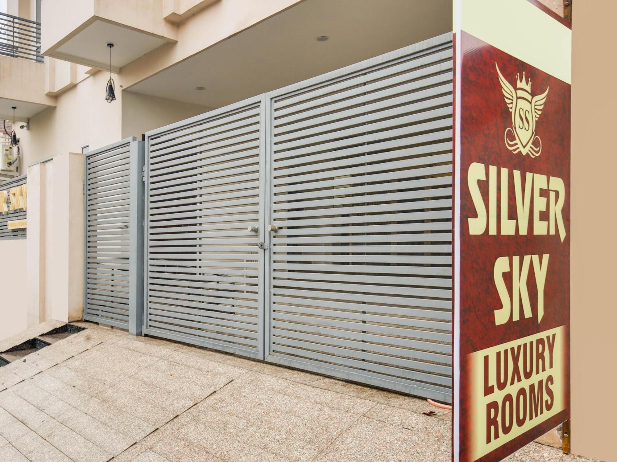 Hotel O Silver Sky ลูดิฮานา ภายนอก รูปภาพ