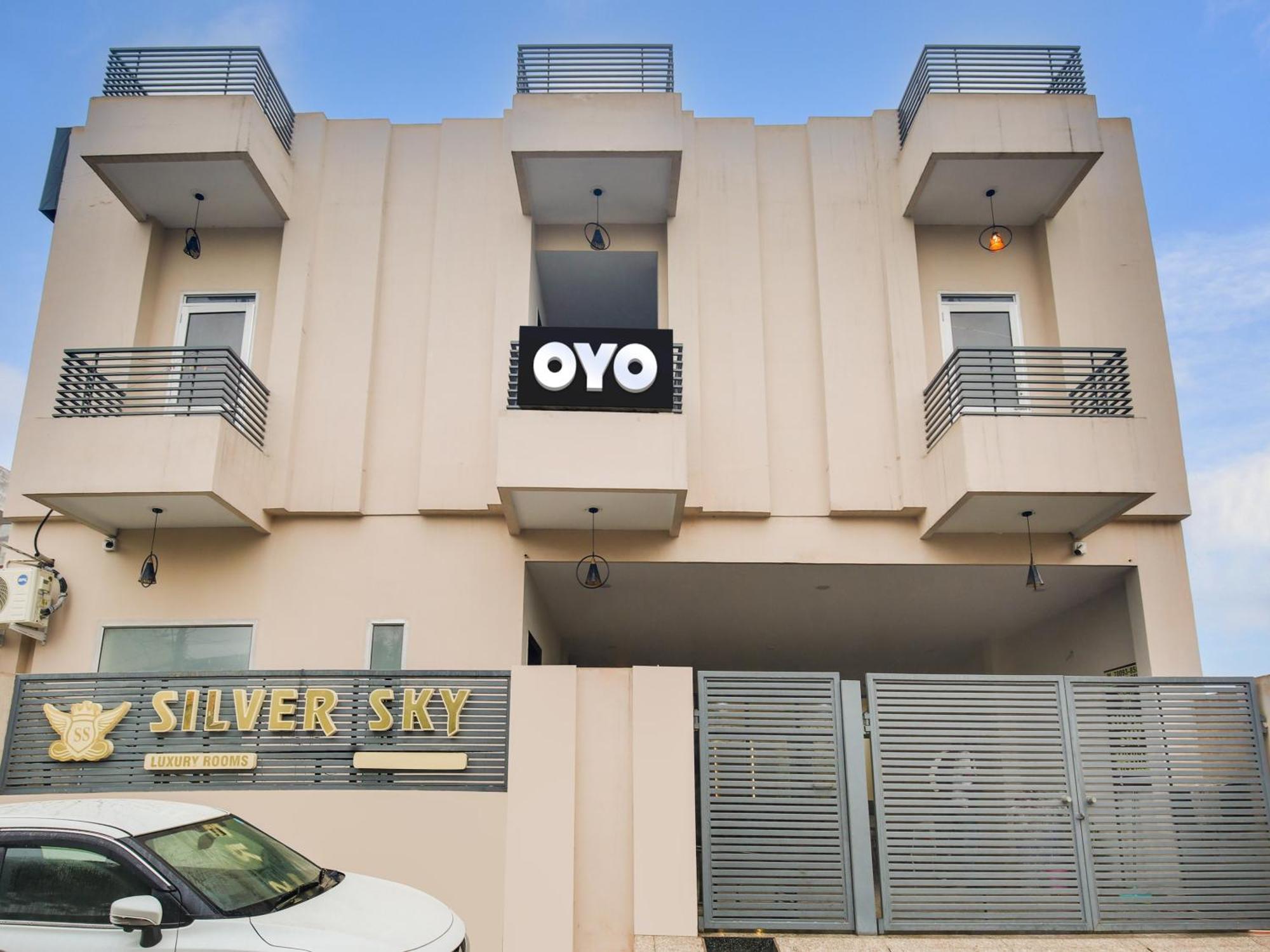 Hotel O Silver Sky ลูดิฮานา ภายนอก รูปภาพ