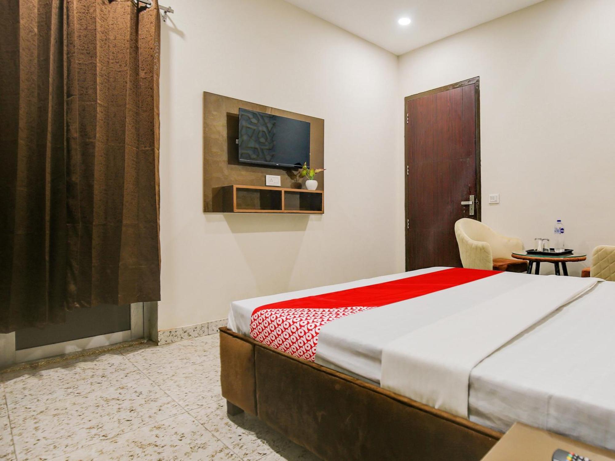 Hotel O Silver Sky ลูดิฮานา ภายนอก รูปภาพ